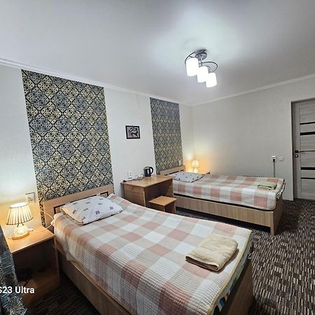 Guest House Mira Kochkor Екстериор снимка
