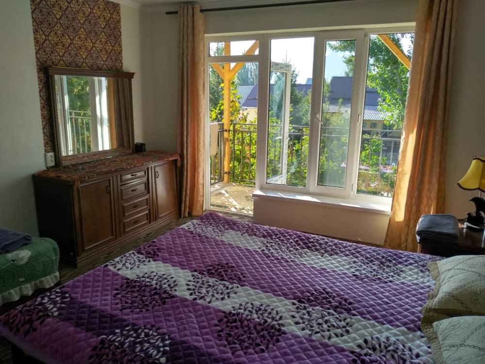 Guest House Mira Kochkor Екстериор снимка