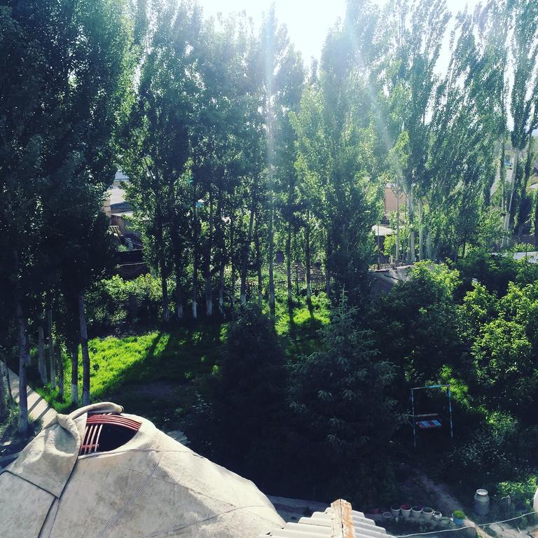 Guest House Mira Kochkor Екстериор снимка